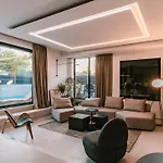 Domina By 4*