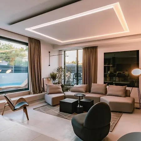 Domina By 4*