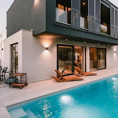 بيت ضيافة Domina By سريما