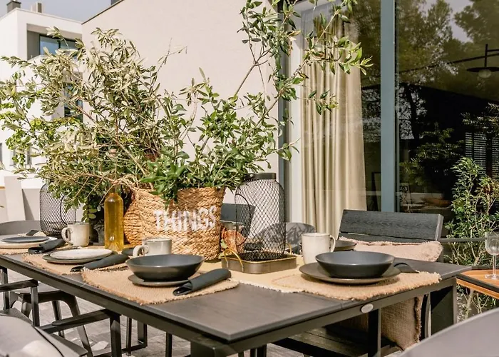 Domina By 게스트하우스 스리마