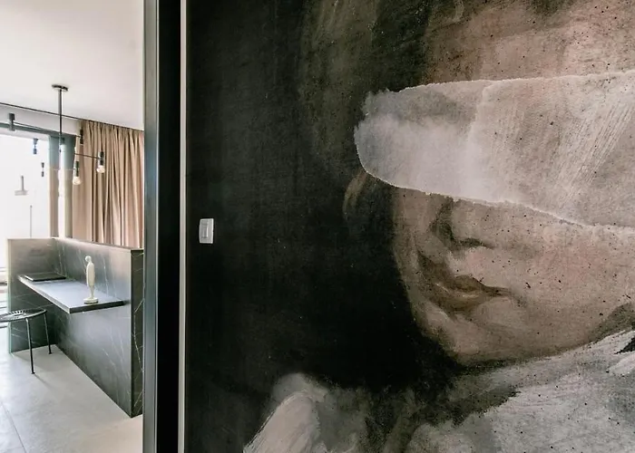 Domina By 게스트하우스