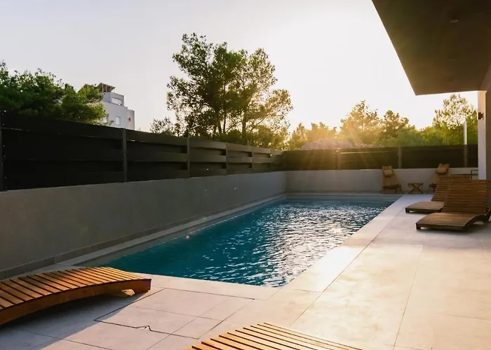 Domina By 4* 스리마